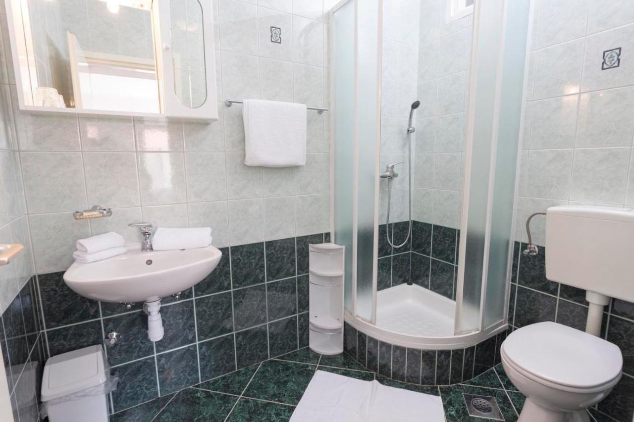 Guest House Ivan Ledic Brela Zewnętrze zdjęcie